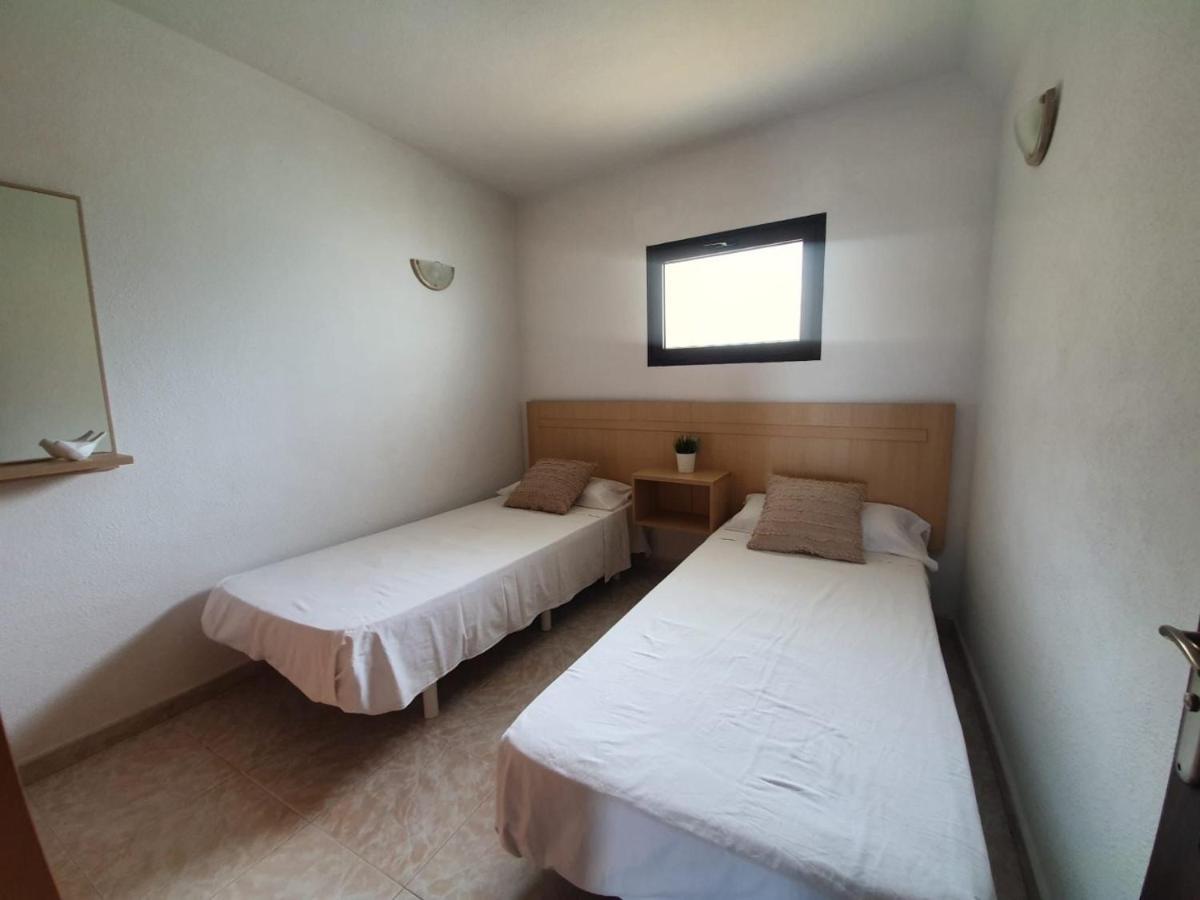 Ocean Front Cozy 2 Bedroom, 3 Beds Spacious- Netflix, Pool, Beach Lift & Fast Wifi بلايا ديل إنغلز المظهر الخارجي الصورة