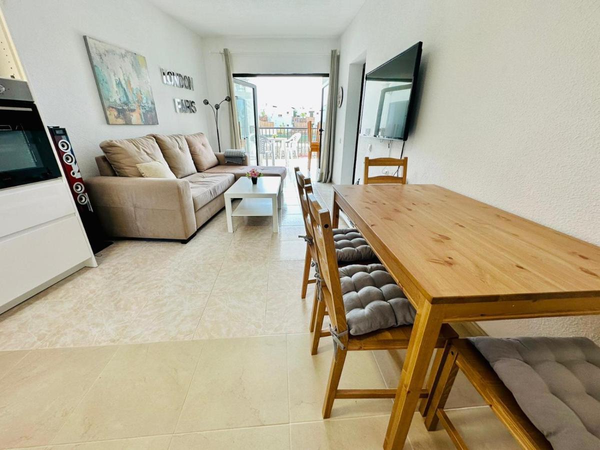 Ocean Front Cozy 2 Bedroom, 3 Beds Spacious- Netflix, Pool, Beach Lift & Fast Wifi بلايا ديل إنغلز المظهر الخارجي الصورة