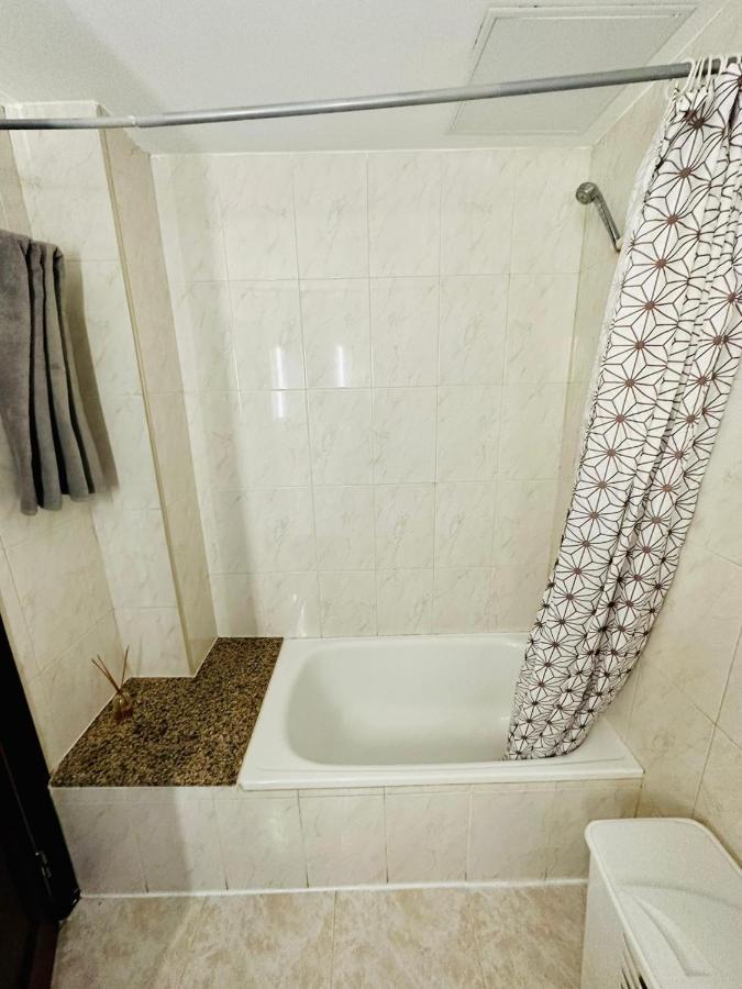 Ocean Front Cozy 2 Bedroom, 3 Beds Spacious- Netflix, Pool, Beach Lift & Fast Wifi بلايا ديل إنغلز المظهر الخارجي الصورة